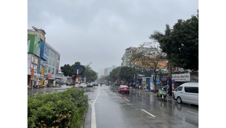Bán nhà mặt phố Sài Đồng Long Biên kinh doanh vô đối vỉa hè rộng